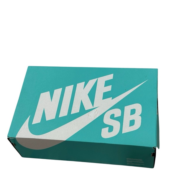Nike SB Force 58 White Sneakers - Picture 9 of 9